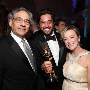 Ryan Bingham, Nancy Utley and Stephen Gilula at event of The 82nd Annual Academy Awards (2010)