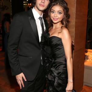 Sarah Hyland and Matt Prokop at event of The 64th Primetime Emmy Awards 2012