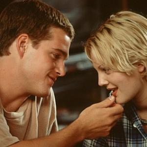 Still of Drew Barrymore and Chris ODonnell in Mad Love 1995