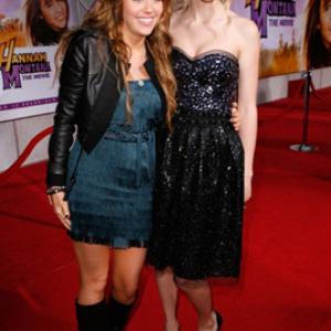 Miley Cyrus and Taylor Swift at event of Hana Montana filmas 2009