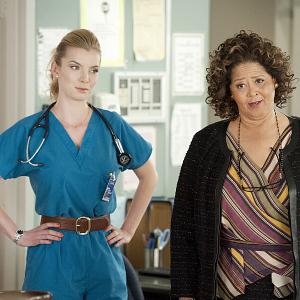 Still of Anna Deavere Smith and Betty Gilpin in Nurse Jackie 2009