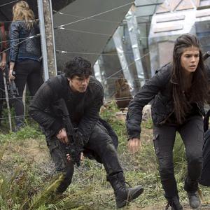 Still of Eliza Taylor, Bob Morley, Marie Avgeropoulos and Lindsey Morgan in The 100 (2014)