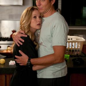 Still of Christina Applegate and Will Arnett in Up All Night 2011