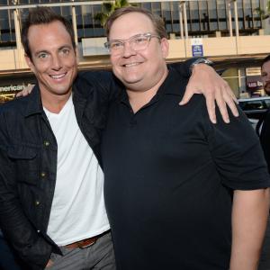Will Arnett and Andy Richter at event of Arrested Development 2003