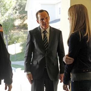 Still of Clark Gregg, Mickey Maxwell and Laura Seay in Agents of S.H.I.E.L.D. (2013)