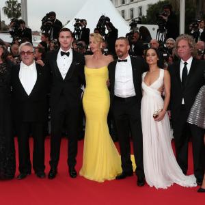 Charlize Theron, George Miller, Tom Hardy, Nicholas Hoult, Doug Mitchell, Zoë Kravitz and Gisela Schober at event of Paseles Maksas: ituzio kelias (2015)