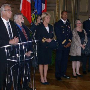 L to R Mayor of Dijon Francois Rebsamen Roger de Anfrasio receives Medal of Honor 91111