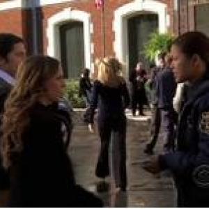 Raquel Bell on the set of Ghost Whisperer with Jennifer Love Hewitt and David Conrad