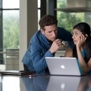 Still of Mark Feuerstein and Reshma Shetty in Royal Pains 2009