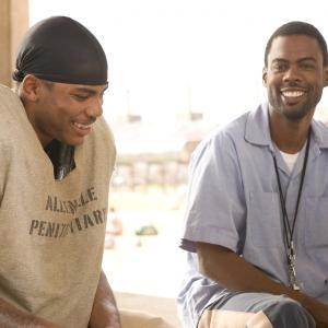 Still of Chris Rock and Nelly in The Longest Yard 2005