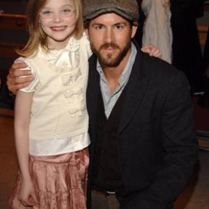 Ryan Reynolds and Elle Fanning at event of The Nines 2007