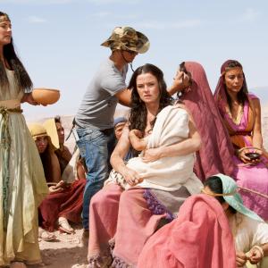 Nanda Ziegler and Carla Regina filming in the Atacama desert Chile for Jos do Egito TV series 2013