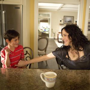 Still of MaryLouise Parker Ethan Kent and Gavin Kent in Weeds 2005