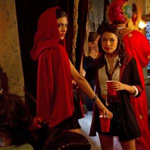 Still of Phoebe Tonkin and Jessica Parker Kennedy in The Secret Circle 2011