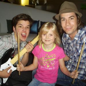 Harley with Nathan Kress and Jerry Trainor on the iCarly set