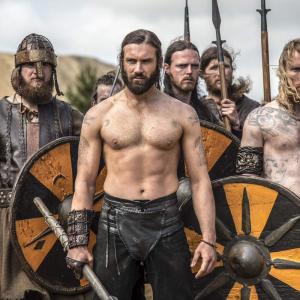 Clive Standen (centre front) Vikings Season 2