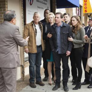 Still of Jean Smart, Lenny Clarke, Kevin Daniels, Jerry Kelly, John Scurti, Michael Mosley, Jessica McNamee and Kevin Bigley in Sirens (2014)