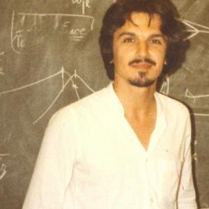 UCLA - University of California, Los Angeles, 1982. V. Alexander Stefan, (b.1948), lecturing on Nonlinear Beat-Wave Parametric Plasma Theory, (depicted in MIT, UCLA, and UCSD in Stefans My Passion, S-U-Press, La Jolla, California, 2008).