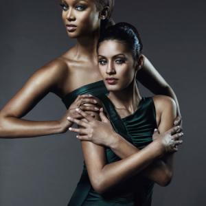 Tyra Banks and Jaslene Gonzalez in Americas Next Top Model 2003