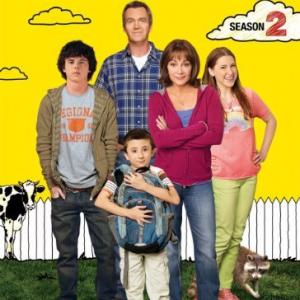 Patricia Heaton Neil Flynn Eden Sher Charlie McDermott and Atticus Shaffer in The Middle 2009
