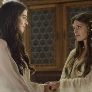 Still of Caitlin Stasey and Adelaide Kane in Reign 2013