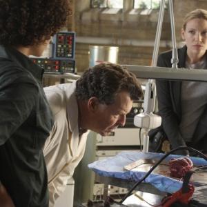 Still of John Noble Anna Torv and Jasika Nicole in Ties riba 2008