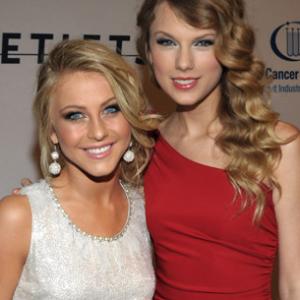 Taylor Swift and Julianne Hough