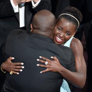 Lupita Nyong'o and Steve McQueen at event of The Oscars (2014)