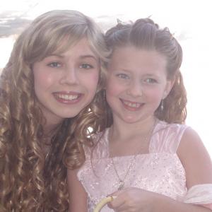 Chelsey Valentine and Jennette McCurdy at the 2008 Omni Awards Los Angeles Ca