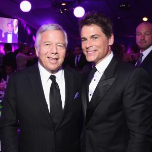 Rob Lowe and Robert Kraft at event of The Oscars 2015
