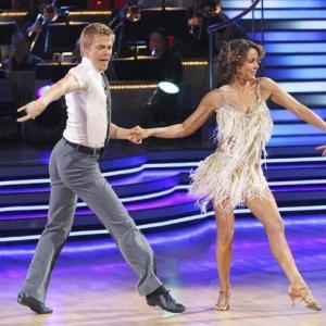 Still of Jennifer Grey and Derek Hough in Dancing with the Stars (2005)