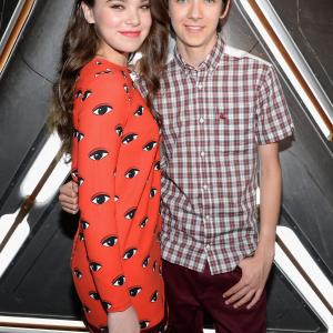 Asa Butterfield and Hailee Steinfeld at event of Enderio zaidimas (2013)