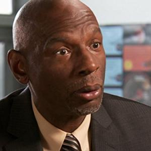 Still of Geoffrey Canada in Finding Your Roots with Henry Louis Gates, Jr. (2012)