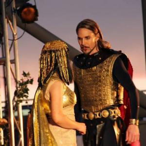 Still of Matt Wiggins as Marc Antony with costar during a live production of William Shakespeares Antony  Cleopatra