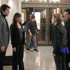 Thats What You Get Trying to Kill Me  Chris Polaha as Henry Emily Swallow as Detective Saldana Sarah Michelle Gellar as Siobhan MartinBridget Kelly and Ioan Gruffudd as Andrew Martin on Ringer on The CW