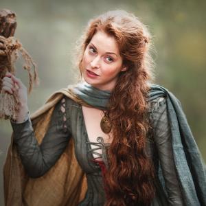 Esm Bianco as Ros in HBOs GAME OF THRONES Season One