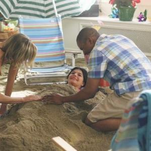 Still of Casey Wilson and Eliza Coupe in Happy Endings (2011)