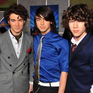 The Jonas Brothers, Kevin Jonas, Joe Jonas and Nick Jonas at event of Hannah Montana & Miley Cyrus: Best of Both Worlds Concert (2008)
