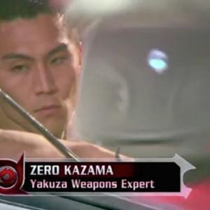Head weapon tester on Spikes Deadliest Warrior ep Yakuza vs Mafia