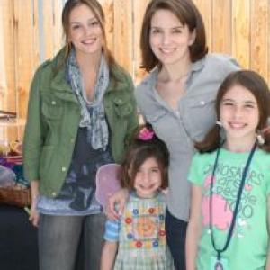 Emily Evan Rae on the set of Date Night with Tina Fey Leighton Meester and her sister Savannah Paige Rae