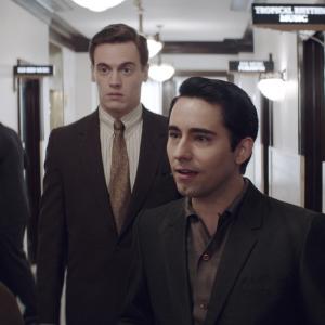 Still of Mike Doyle John Lloyd Young and Erich Bergen in Ketveriuke is Dzersio 2014