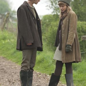 Still of Carey Mulligan and Andrew Garfield in Never Let Me Go (2010)