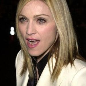 Madonna at event of Snatch. (2000)