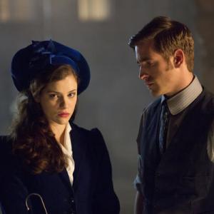 Still of Jessica De Gouw and Oliver JacksonCohen in Dracula 2013