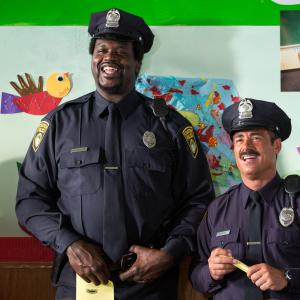 Still of Peter Dante and Shaquille ONeal in Nebrendylos 2 2013