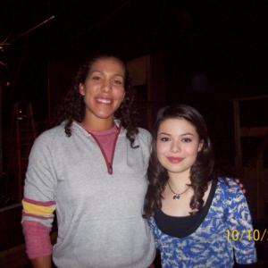 Behind the scenes of i-Carly with Miranda Cosgrove