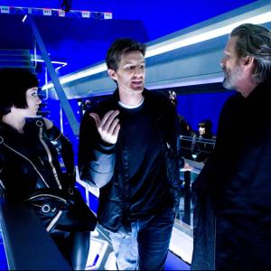 Jeff Bridges, Olivia Wilde and Joseph Kosinski in Tronas: Palikimas (2010)