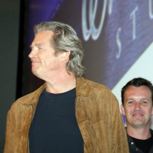 Jeff Bridges and Joseph Kosinski at event of Tronas Palikimas 2010