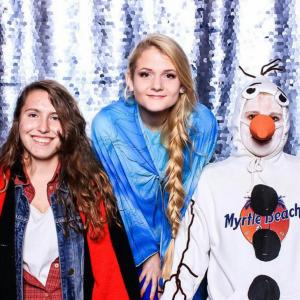 Caitlyn Anne as Elsa from Disney's Frozen Halloween 2014 with her friends.