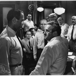 Still of Henry Fonda Martin Balsam Jack Klugman Lee J Cobb John Fiedler EG Marshall and George Voskovec in 12 ituzusiu vyru 1957